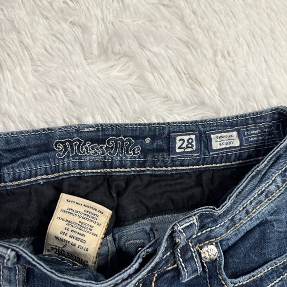 Miss Me Indigo Skinny Jeans with Detailed Pockets - Picture 4 of 6